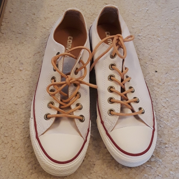 Converse shoes - Picture 3 of 5